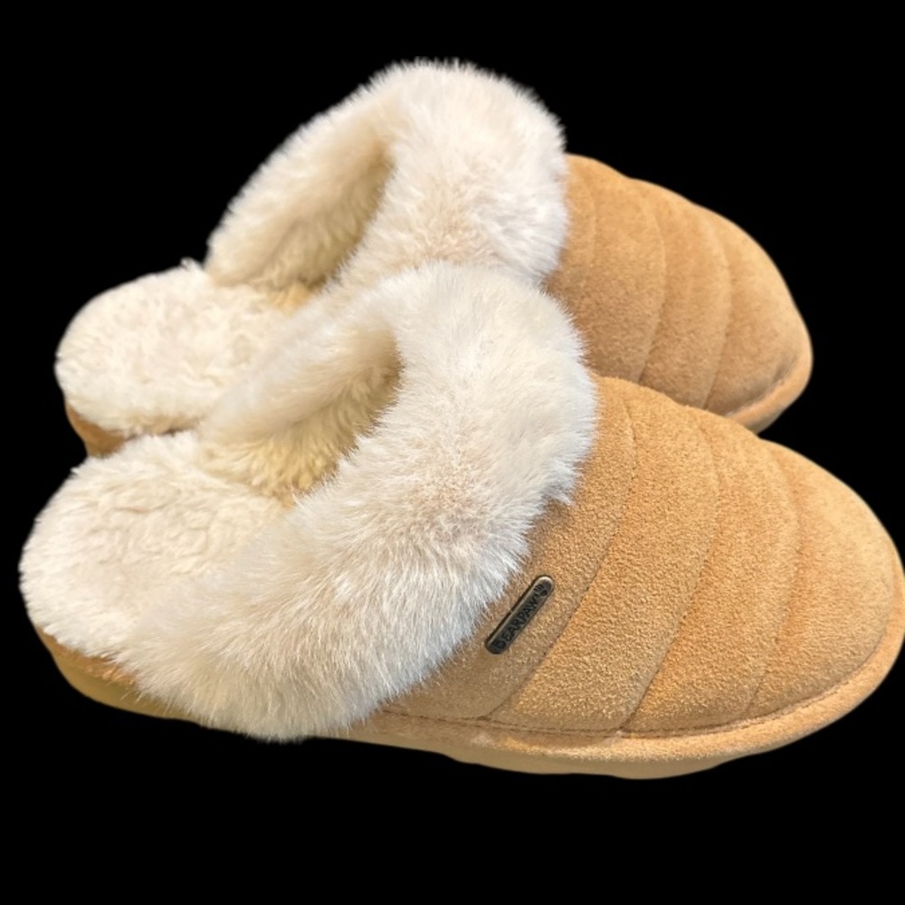 Bearpaw Loki Slippers EUC
